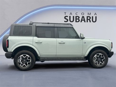 Used 2023 Ford Bronco Outer Banks image 6