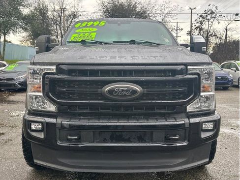 Used 2022 Ford F250 XLT w/ Black Appearance Package image 2