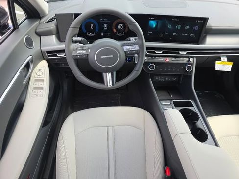 New 2026 Hyundai Sonata SEL FWD image 3