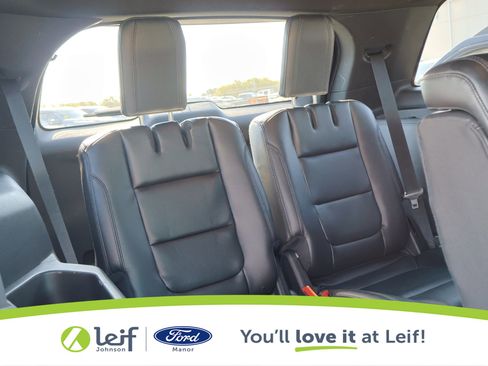 Used 2018 Ford Explorer XLT w/ Equipment Group 202A image 34
