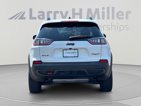 Used 2022 Jeep Cherokee Trailhawk w/ Comfort/Convenience Group AWD/4WD image 5