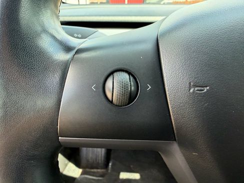Used 2018 Tesla Model 3 Long Range AWD/4WD image 33