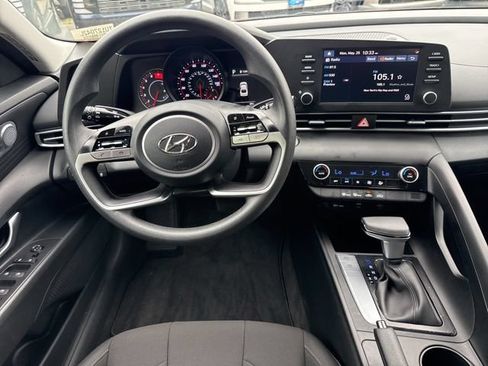 Used 2023 Hyundai Elantra SEL FWD image 20