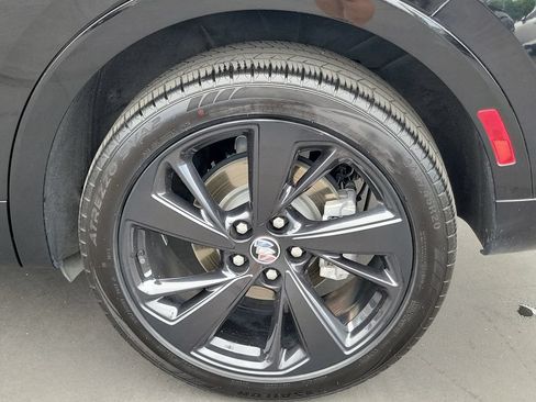 Used 2023 Buick Envision Essence w/ Sport Touring Package FWD image 31