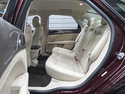 Used 2018 Lincoln MKZ Premiere FWD image 17