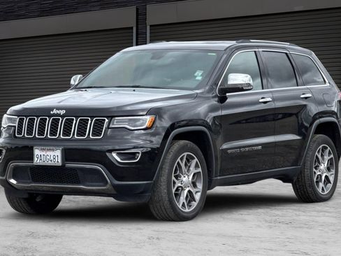 Used 2022 Jeep Grand Cherokee Limited w/ Tech Group AWD/4WD image 9