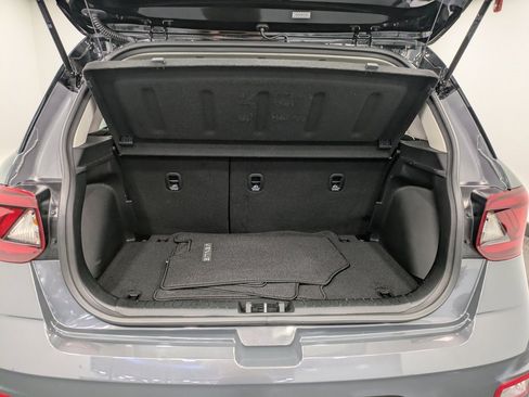 Certified 2024 Hyundai Venue Limited image 24