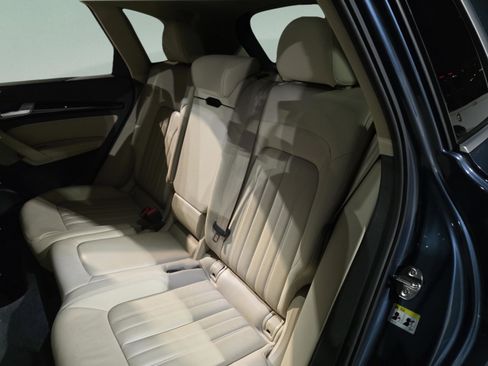 Used 2018 Audi Q5 Prestige w/ Prestige Package image 23