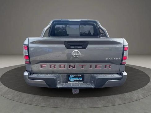 Used 2022 Nissan Frontier SV AWD/4WD image 4