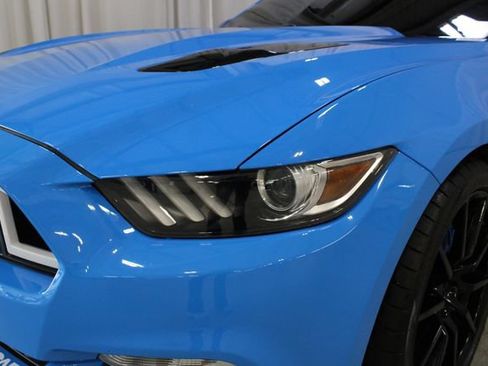 Used 2017 Ford Mustang GT w/ Black Accent Package RWD image 32