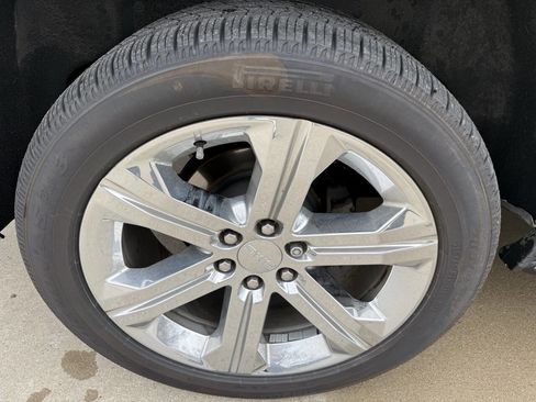 Used 2019 GMC Yukon XL SLT w/ Open Road Package image 2