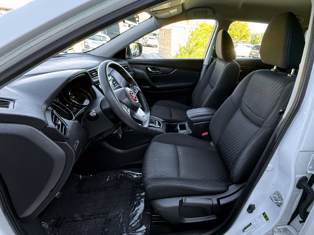 Used 2017 Nissan Rogue S AWD/4WD image 18