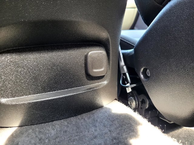 Used 2025 Chevrolet Malibu LT FWD image 13