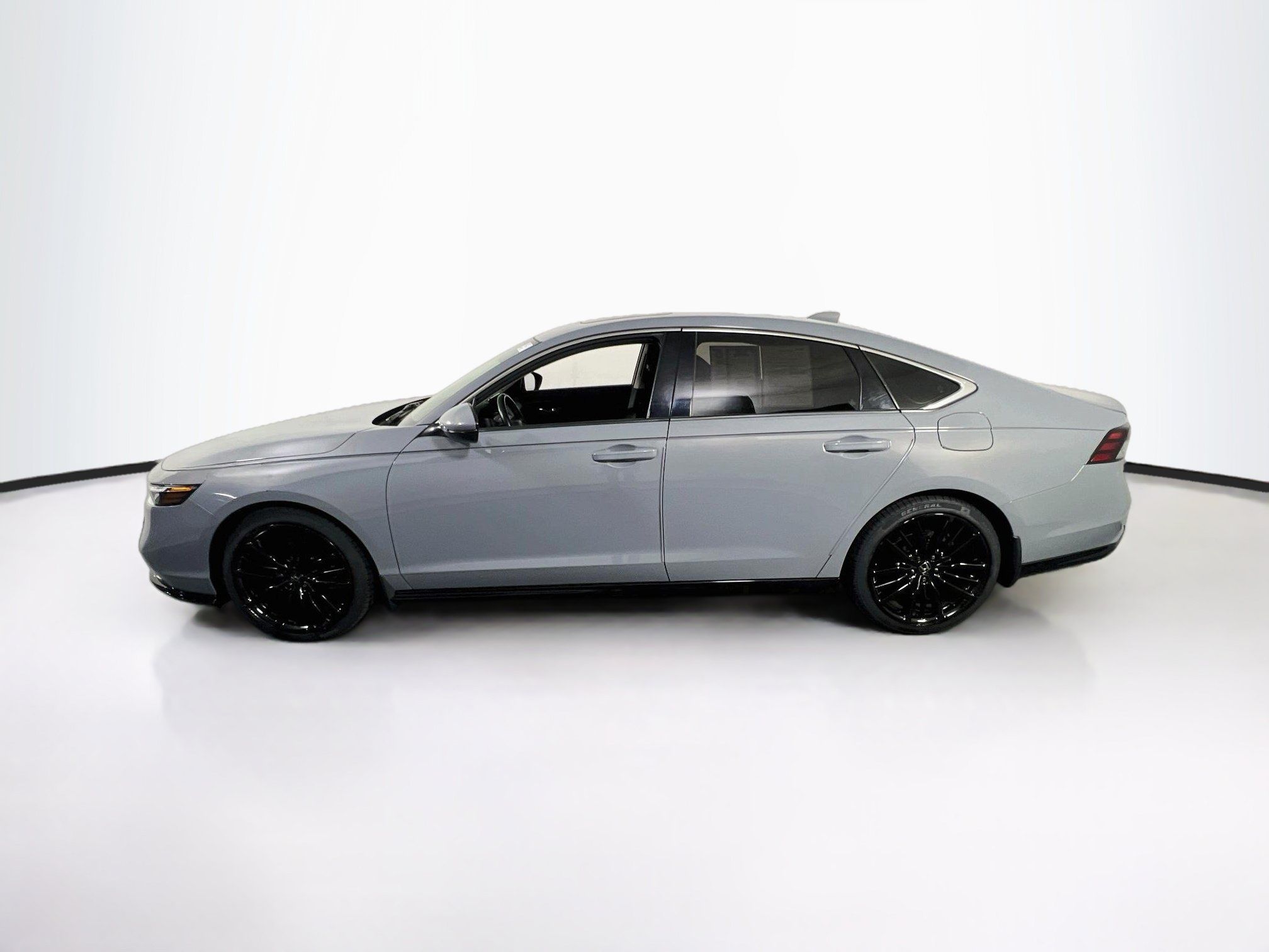 Used 2023 Honda Accord Touring image 8