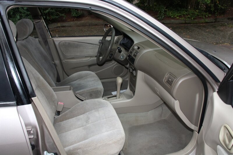 Used 2001 Toyota Corolla LE w/ Extra Value Pkg 2 FWD image 13