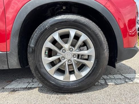 Used 2019 Hyundai Santa Fe SE FWD image 9