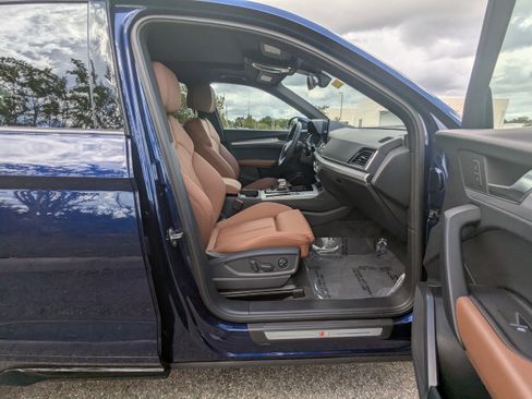 Certified 2025 Audi Q5 2.0T Premium w/ Convenience Plus Package image 15