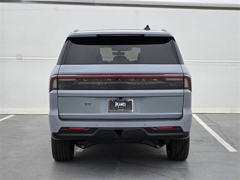 New 2025 Lincoln Navigator Reserve w/ Jet Appearance Package image 6