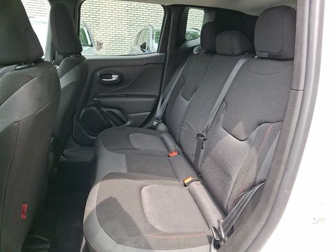 Used 2023 Jeep Renegade Trailhawk AWD/4WD image 8
