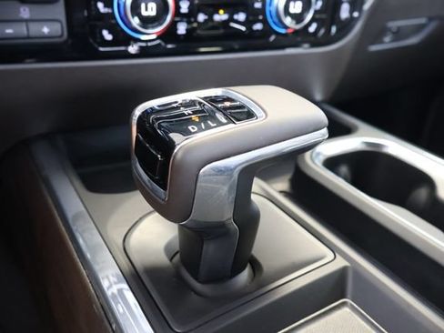 Used 2024 GMC Sierra 1500 SLT w/ SLT Premium Plus Package AWD/4WD image 28
