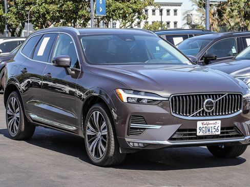 Used 2023 Volvo XC60 B5 Plus AWD/4WD image 3