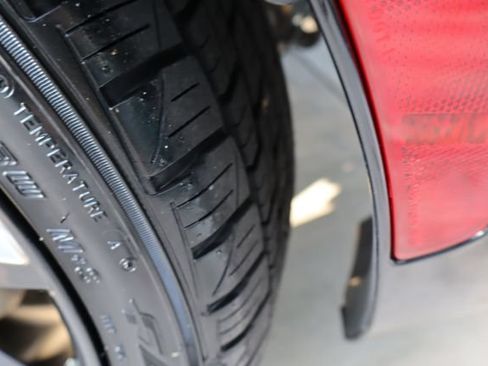 Used 2023 MAZDA MX-5 Miata Club RWD image 40