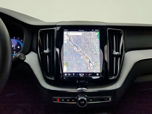 Certified 2025 Volvo XC60 B5 Plus image 27