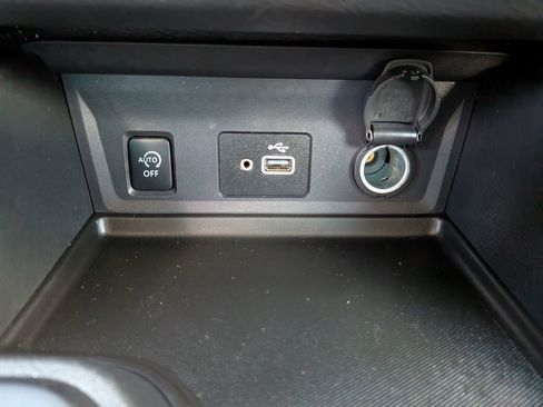 Used 2024 Nissan Sentra S FWD image 33