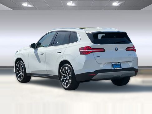 Used 2025 BMW X3 xDrive30 w/ Premium Package AWD/4WD image 3