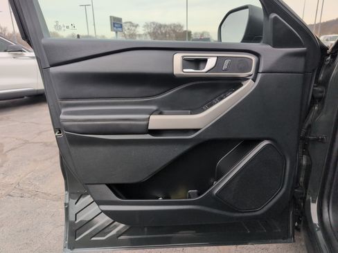 Used 2024 Ford Explorer XLT w/ Equipment Group 202A image 16