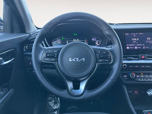 Used 2022 Kia Niro LXS w/ Digital Cluster Package image 15