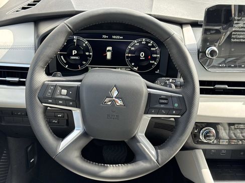 New 2025 Mitsubishi Outlander SEL image 10