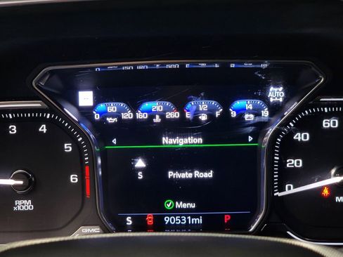 Used 2021 GMC Yukon Denali image 15