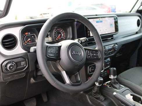 Used 2026 Jeep Wrangler Unlimited Sport AWD/4WD image 28