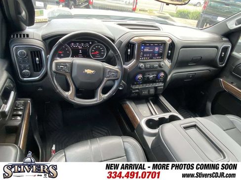 Used 2020 Chevrolet Silverado 2500 High Country w/ Technology Package AWD/4WD image 15