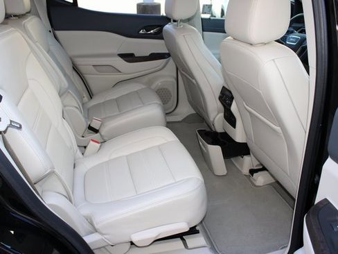 Used 2023 GMC Acadia Denali w/ Black Diamond Edition image 19