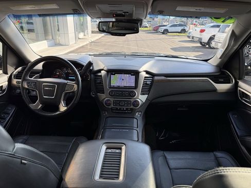 Used 2018 GMC Yukon Denali image 35