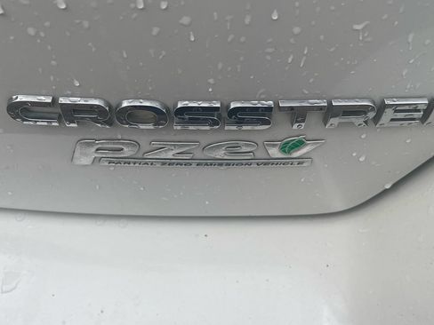 Used 2016 Subaru Crosstrek 2.0i Premium AWD/4WD image 24