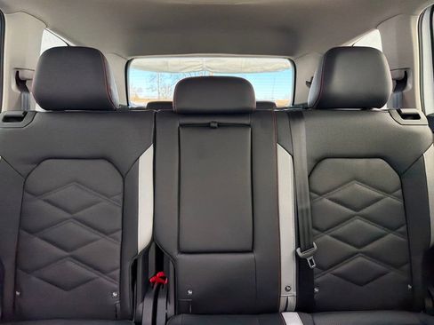 New 2026 Volkswagen Atlas Peak Edition AWD/4WD image 35