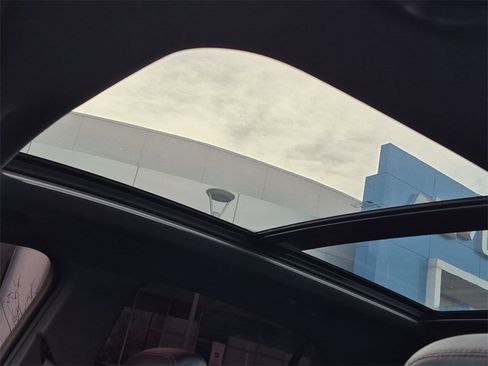 Certified 2024 Chevrolet Equinox RS w/ RS Leather Package image 21