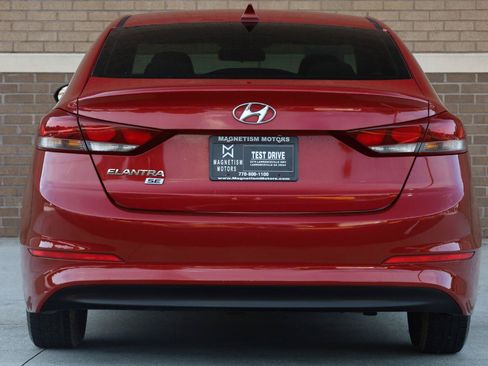Used 2017 Hyundai Elantra SE FWD image 7