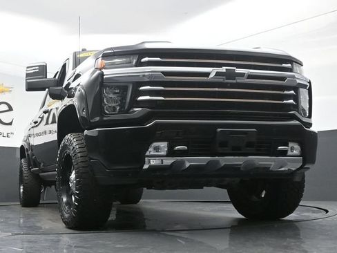 Used 2022 Chevrolet Silverado 2500 High Country w/ Z71 Off-Road Package AWD/4WD image 3
