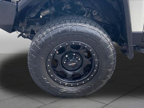 Used 2014 Toyota FJ Cruiser 4WD w/ Upgrade Package image 10