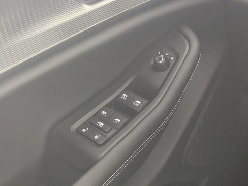 New 2025 Jeep Grand Cherokee Altitude image 20