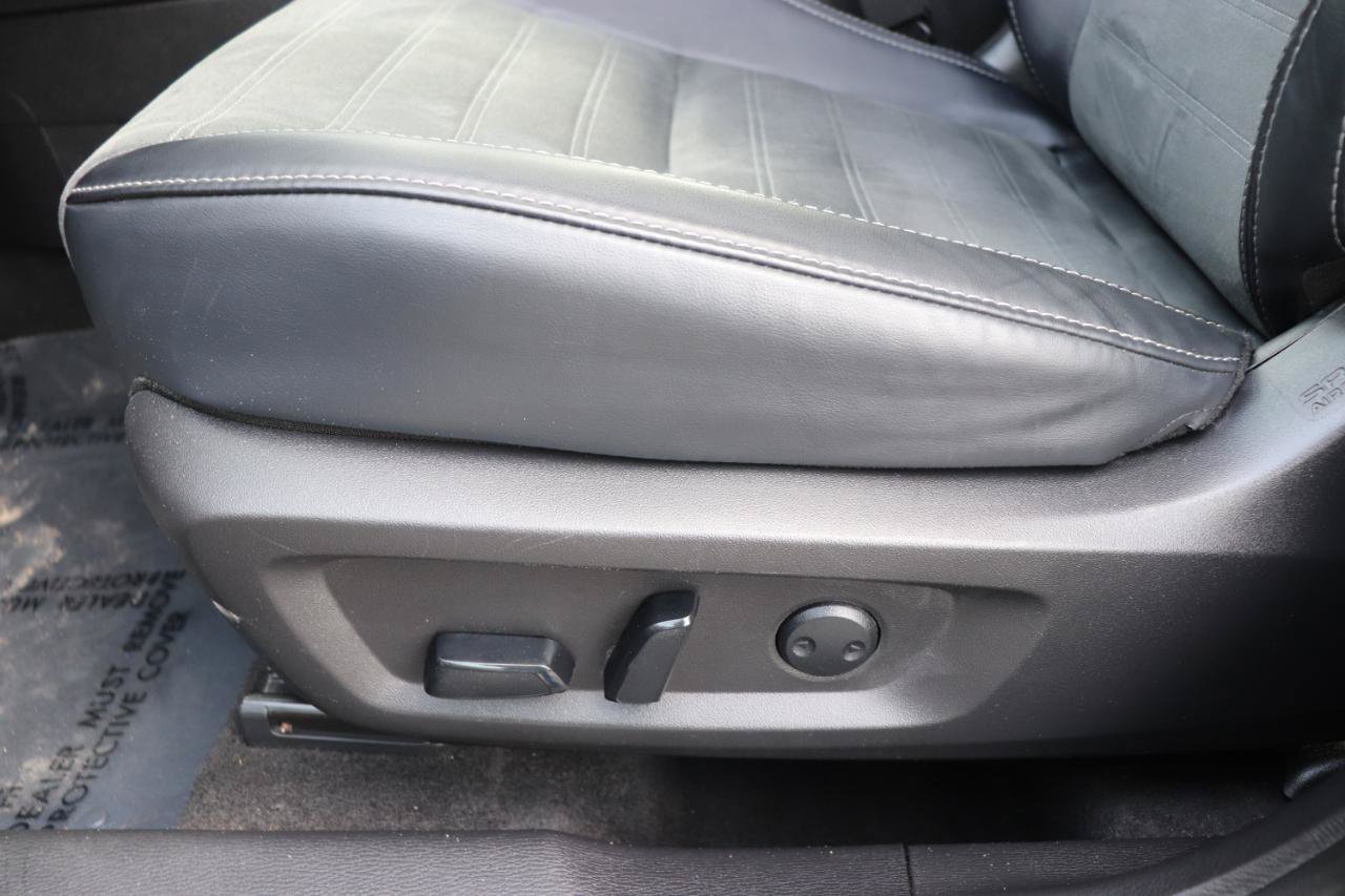 Used 2025 Mitsubishi Outlander SE FWD image 54