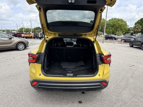 Certified 2024 Chevrolet Trax RS image 12