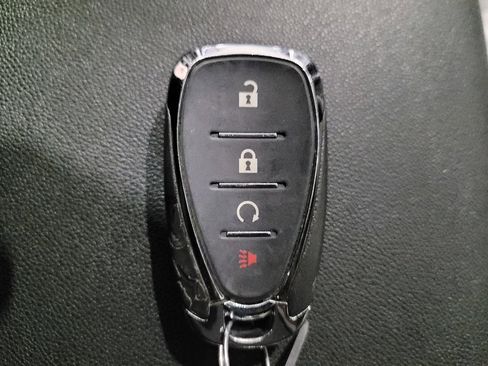 Used 2022 Chevrolet Equinox LS AWD/4WD image 32