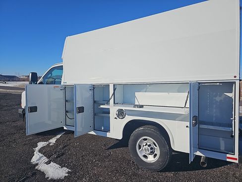 New 2024 Chevrolet Express 3500 w/ Power Convenience Package image 9