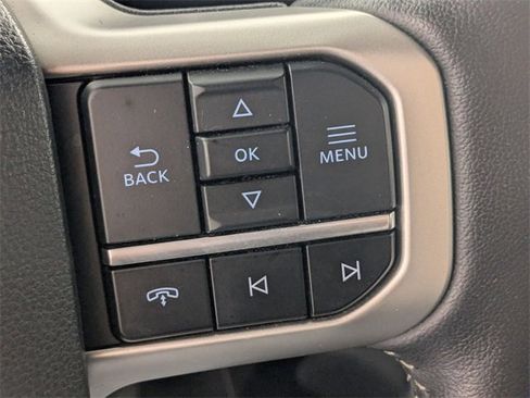 Used 2024 Ford Expedition XLT image 18