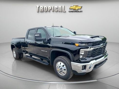 Used 2026 Chevrolet Silverado 3500 LT w/ All Star Edition AWD/4WD image 3